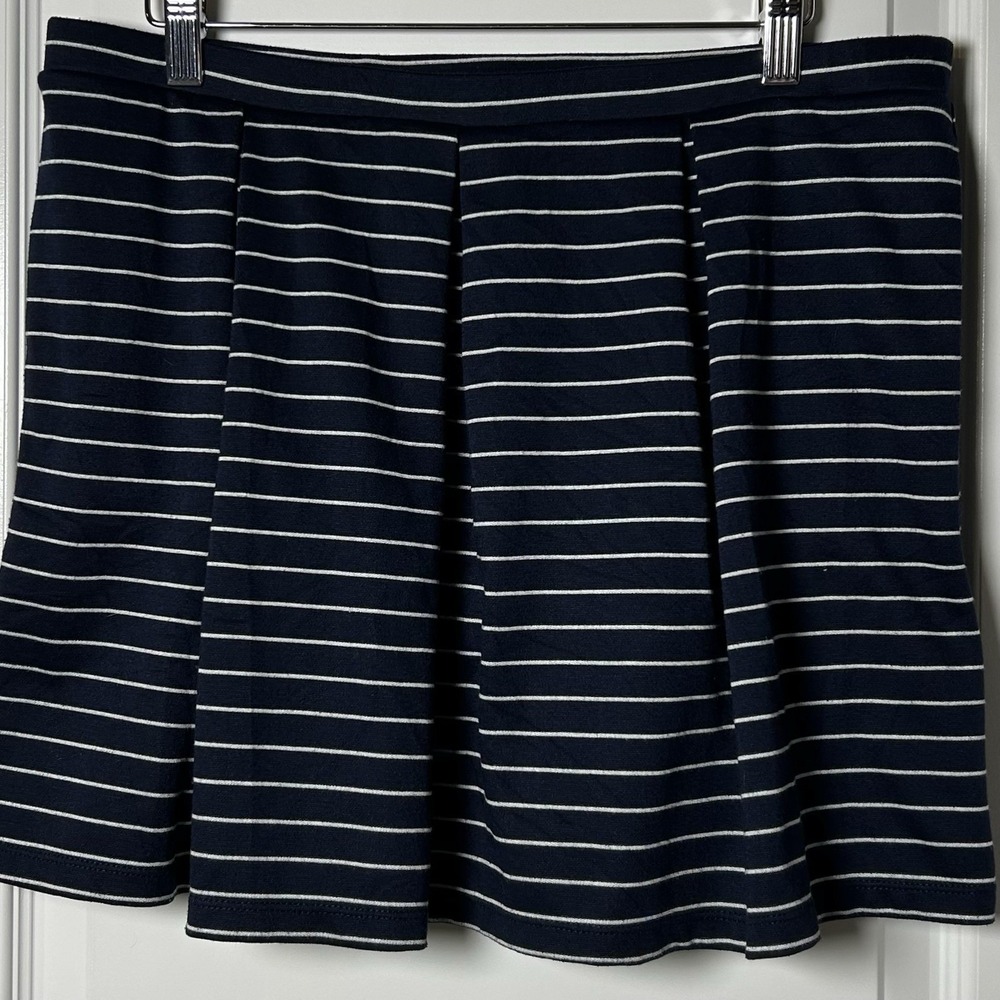 Max Studio Navy White Striped Pleated A-Line Skirt Nautical Coastal Chic Style